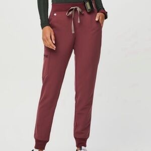 Figs Zamora Jogger pants in Dark Cherry